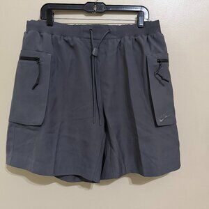 Nike Sportswear Tech Pack Woven Utility Shorts FB7528-068 Gray Mens L $125 NEW